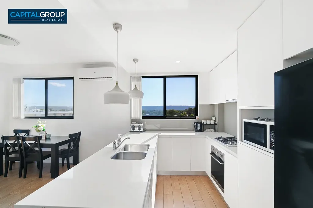 Penrith 3房  OPEN HOME CANCELLED This exclusive Top-Level 3-Bedroom plus study, 2-Bathroom Penthouse style Apartment with Double Car Space for Sale!