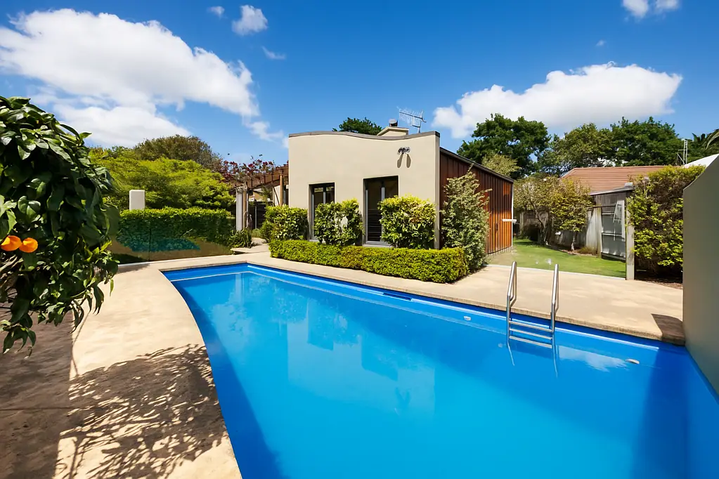 Awapuni 3房  A Statement Residence & Neighbourhood