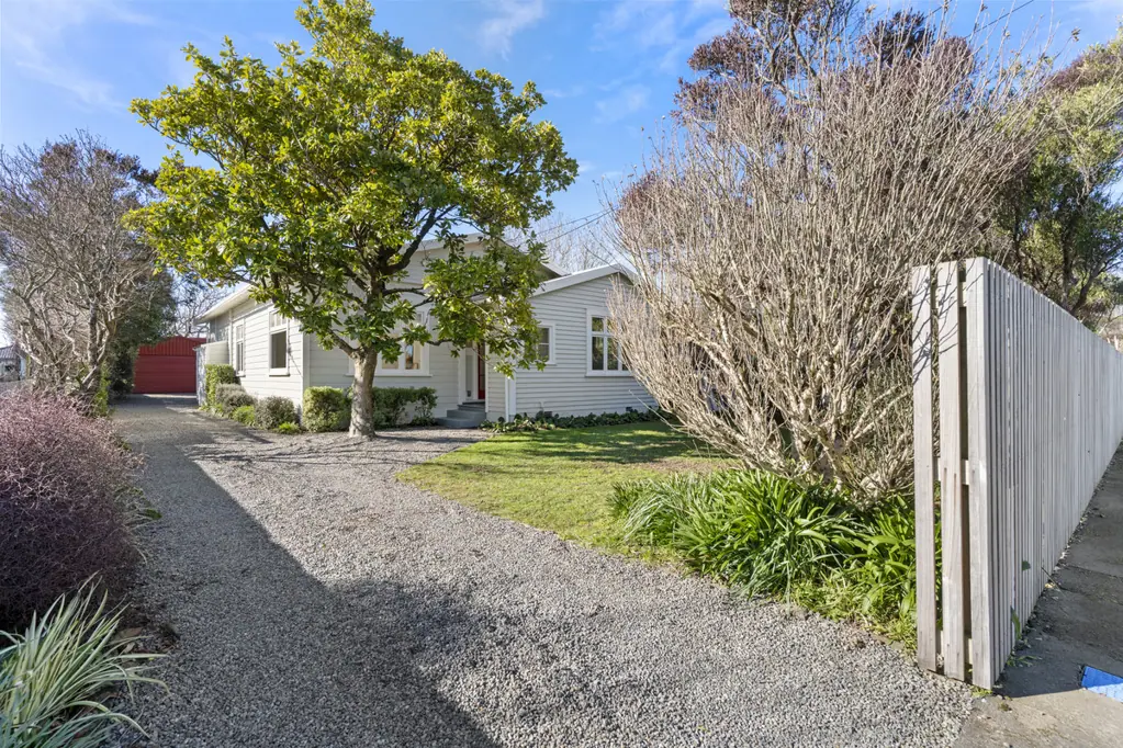 Carterton 4 Bedroom Beautifully Restored Character with a Lifestyle to Love