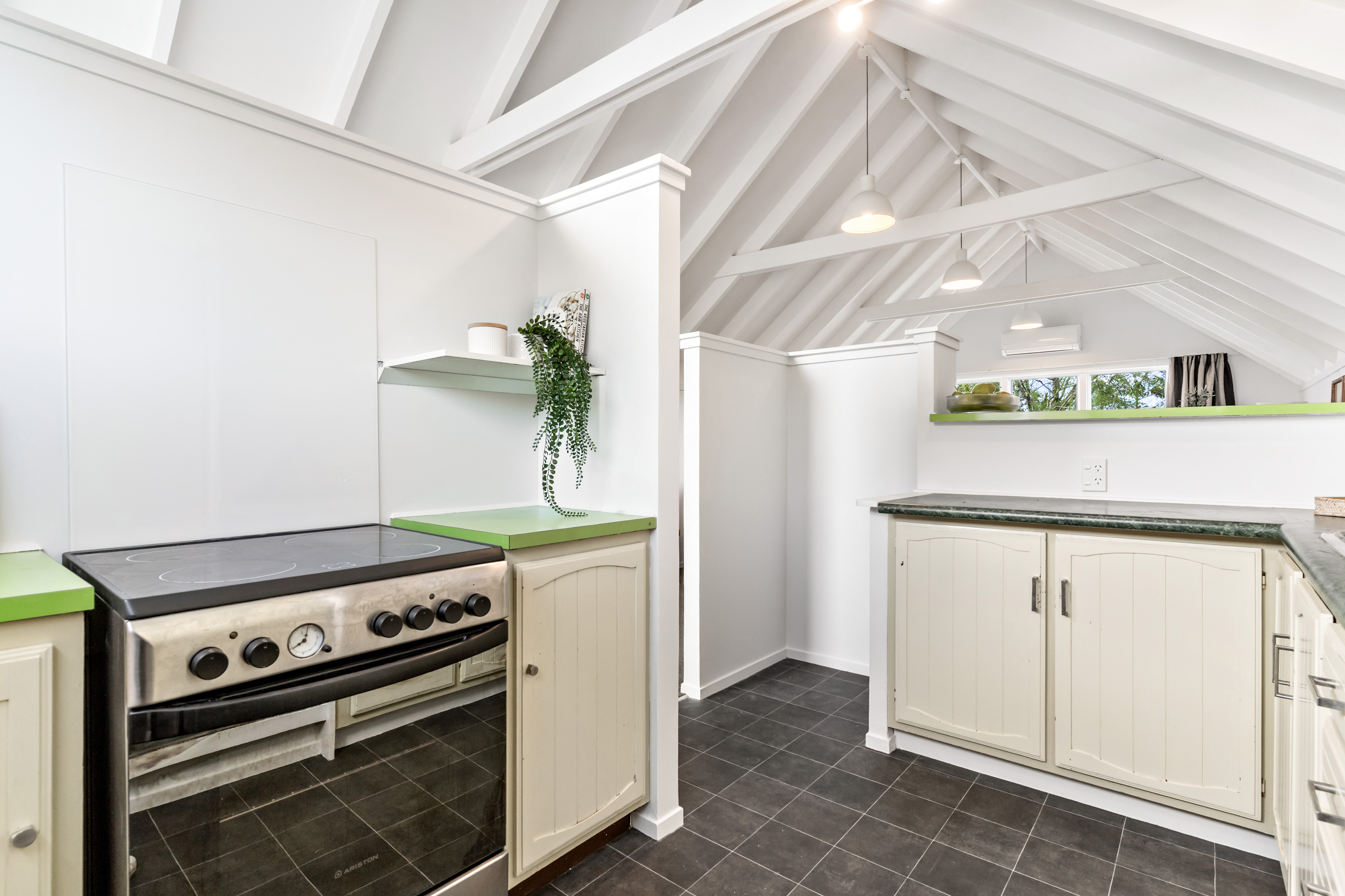 37C Alverston Street, Waterview, photo 3