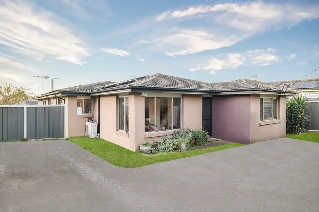 St Marys 4ਬੈੱਡਰੂਮ Development Potential Meets Move-In Ready Comfort - R3 Zoned on 815.7sqm
