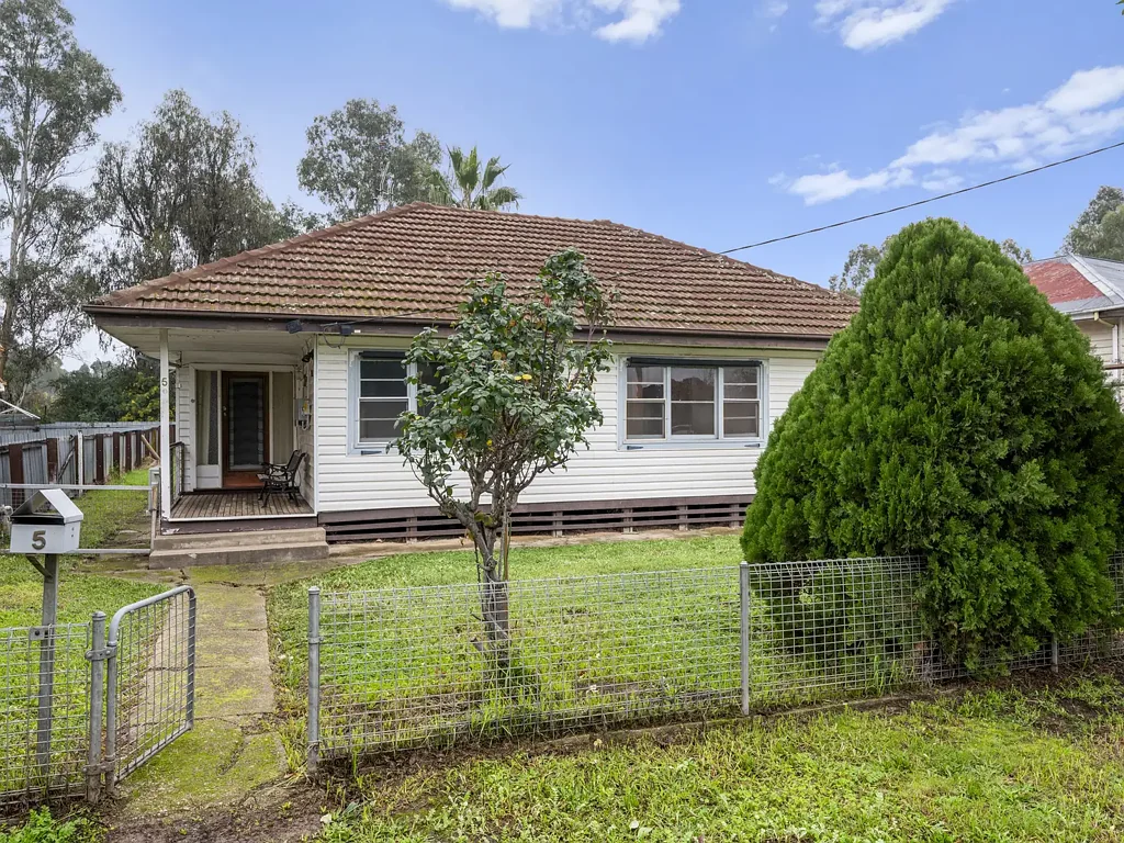 Benalla 3chambre Entry Level Home with Endless Potential