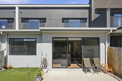 Denman Prospect 4Kwarto Extra Large Townhouse with Excellent Energy Efficieny