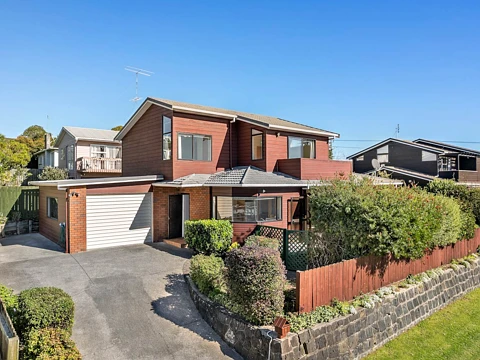 Northcote 3 Bedroom AUCTION BROUGHT FORWARD..NOW SELLING !!!