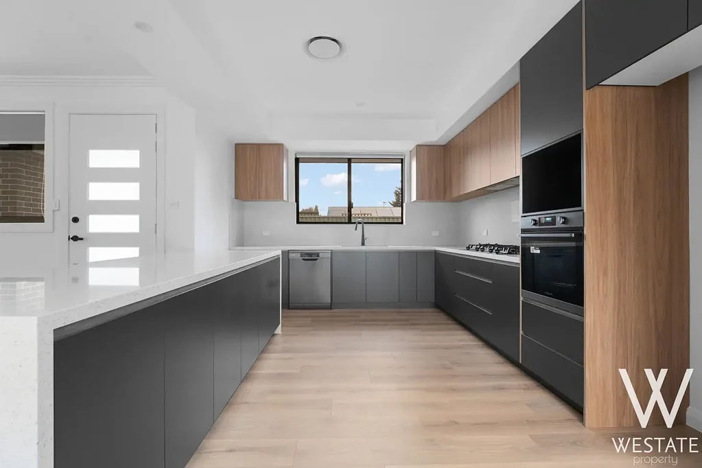 PREMIUM LIVING