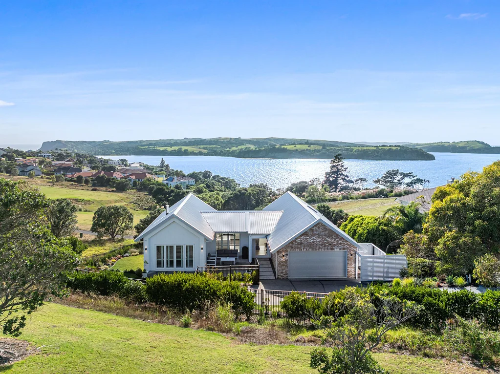 Gulf Harbour 3 Slaapkamer Overseas Move – Must Be Sold