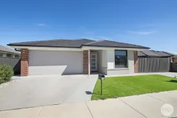 57 Moore Way, Lucas