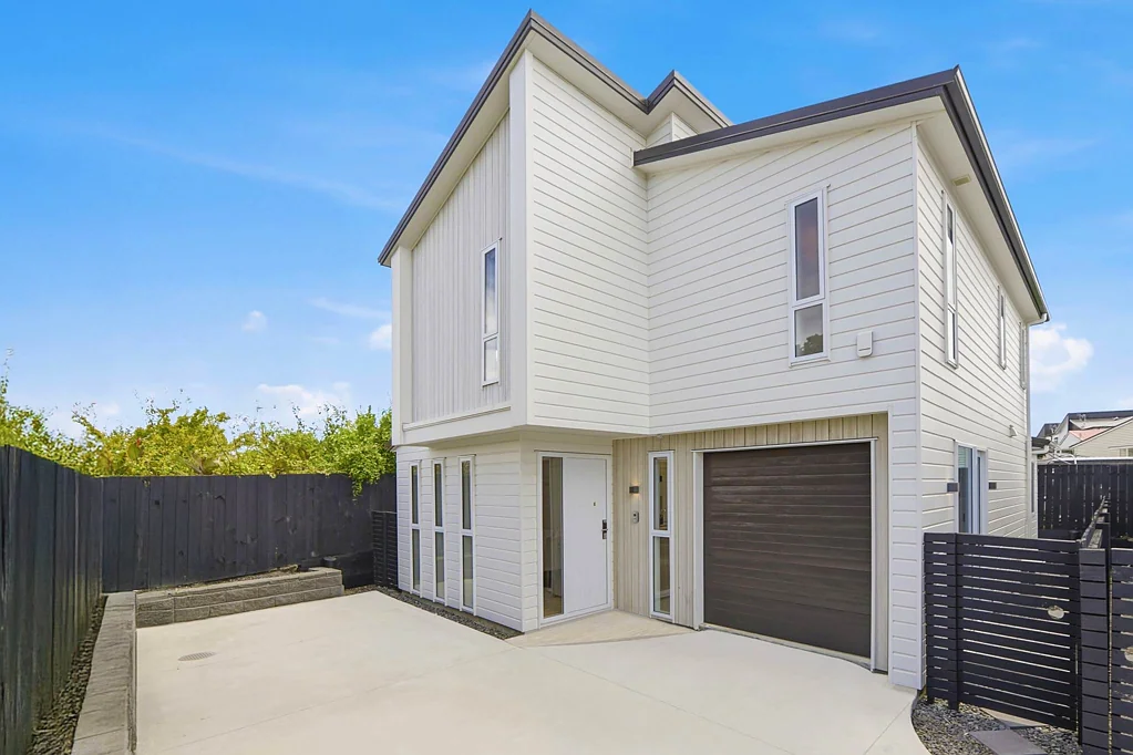 Glen Innes 3Moenga Must sell! Ignore CV - Make an offer!