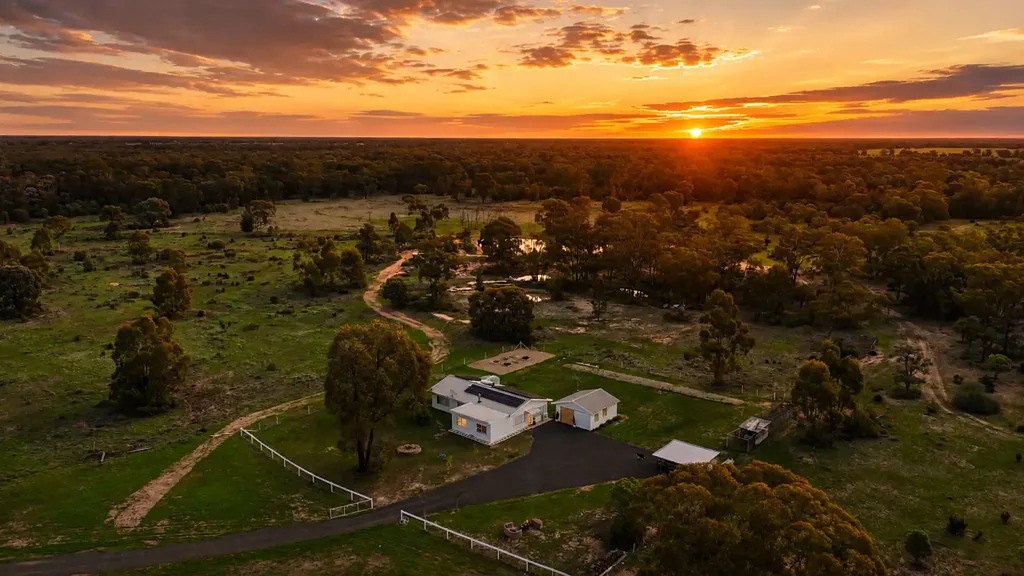 Wee Waa PRIVATE OFF-GRID LIFESTYLE RETREAT WITH MODERN UPGRADES