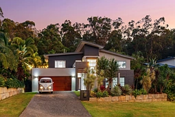 4 Grove Creek Close, Reedy Creek