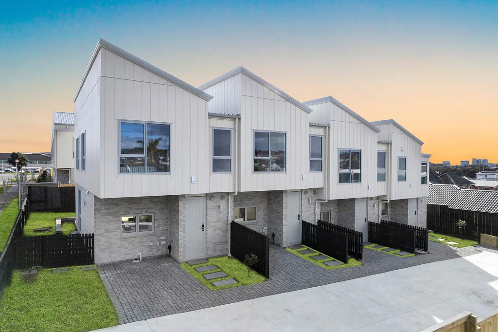 Manukau 3Moenga Location, Convenience & Value: All-in-One Package