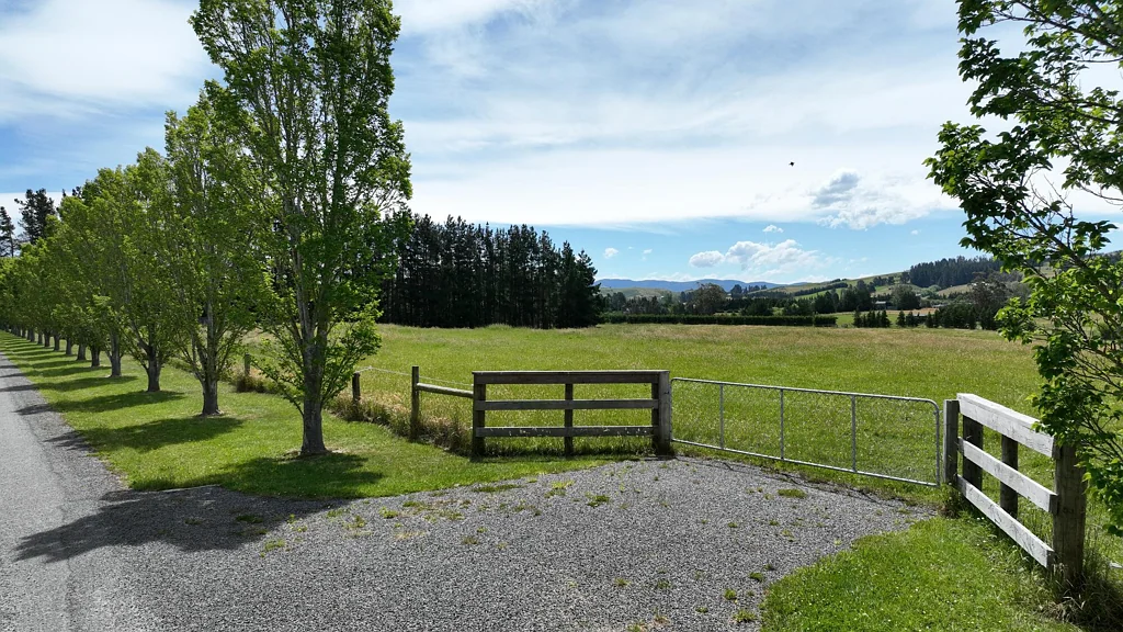 Cust  Exceptional 4ha lifestyle block - expansive views