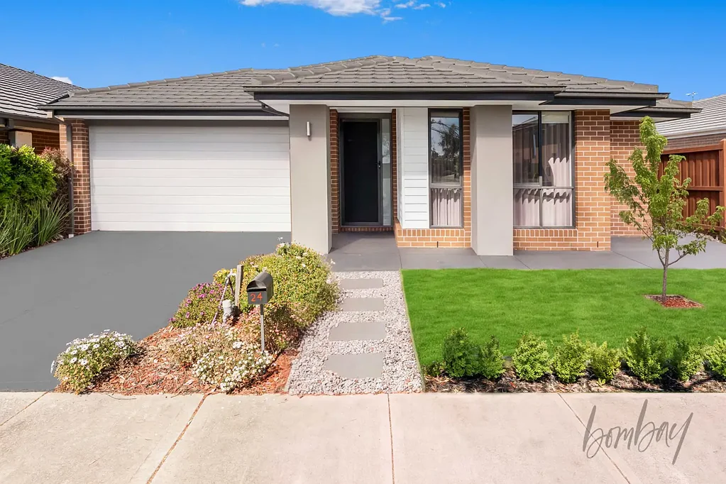 Stylish 5-Bedroom Family Home for Rent in Mickleham