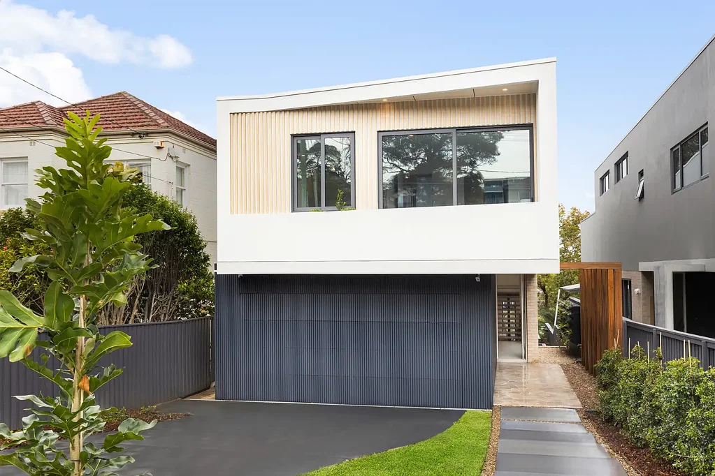 Seaforth 4ਬੈੱਡਰੂਮ Brand new architect-designed executive residence with every conceivable luxury