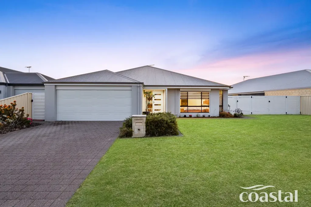 Singleton 4房  Coastal Family Living: Space, Style & Side Access in Singleton