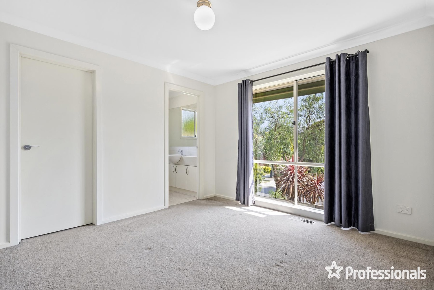 9 HIGHLAND CR, MOOROOLBARK VIC 3138, 0房, 0浴, House