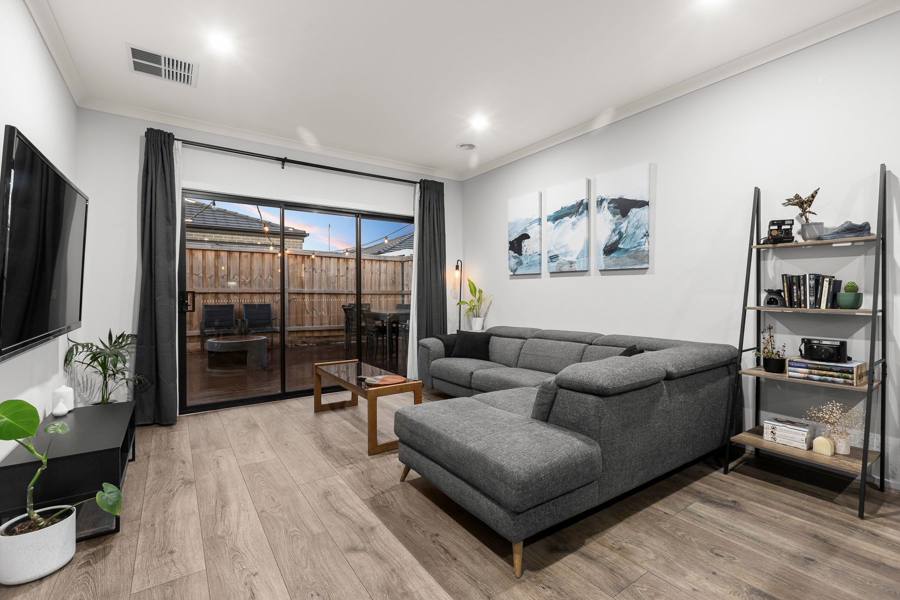 27 BOURBON RD, CRANBOURNE EAST VIC 3977, 0 phòng ngủ, 0 phòng tắm, House