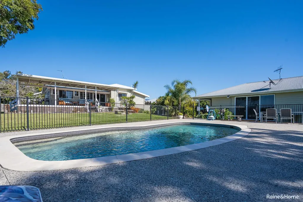 15 Mitchell Avenue, Craignish, QLD 4655