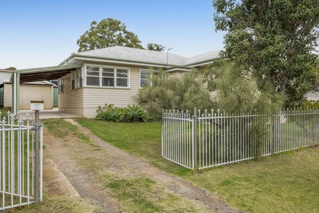 South Toowoomba 3 Slaapkamer Character, Comfort & Convenience.