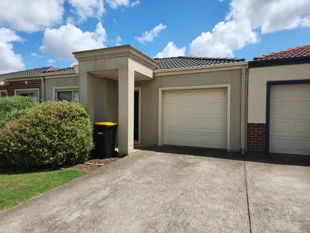 40/17 Crestmont Drive, Melton South, VIC 3338