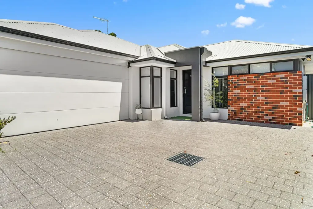 6A Delcomyn Place, Craigie, WA 6025