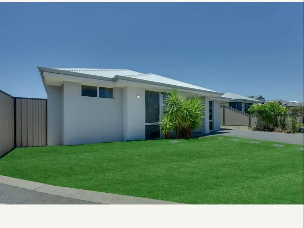Piara Waters 4房  LARGE SINGLE FAMILY HOME