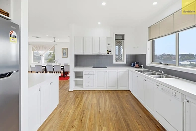 119 Underbank Boulevard, Bacchus Marsh, VIC 3340, 8房, 5浴, House