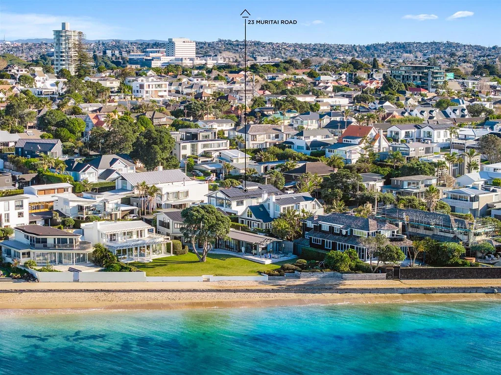 Milford 4 Slaapkamer Seaward-Side Living at its Finest