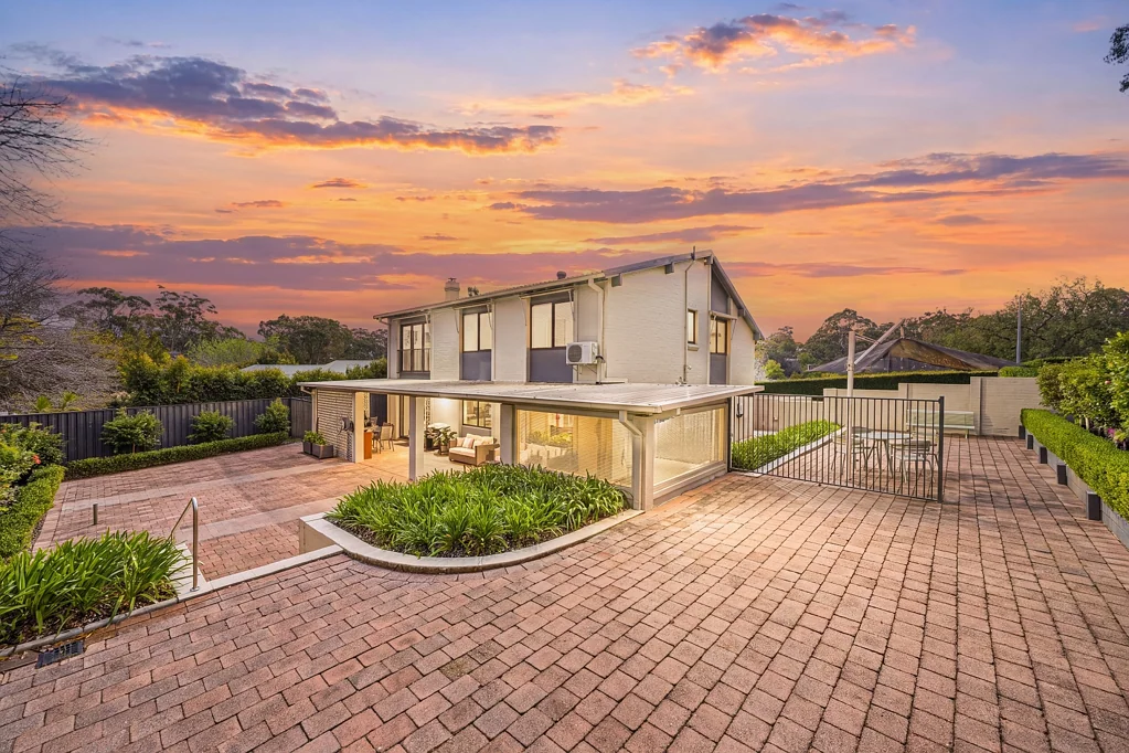 Castle Hill 4 Bedroom Immaculately Renovated Family Haven in the New England Estate