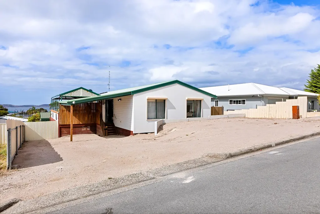 Port Lincoln 4Habitaciones Ocean Views & Coastal Comfort in Thriving Port Lincoln