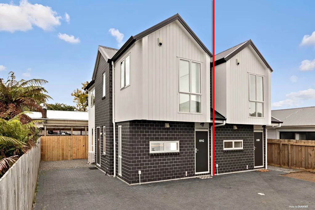 Avondale 2 Bedroom Corner Townhouse! More Space!