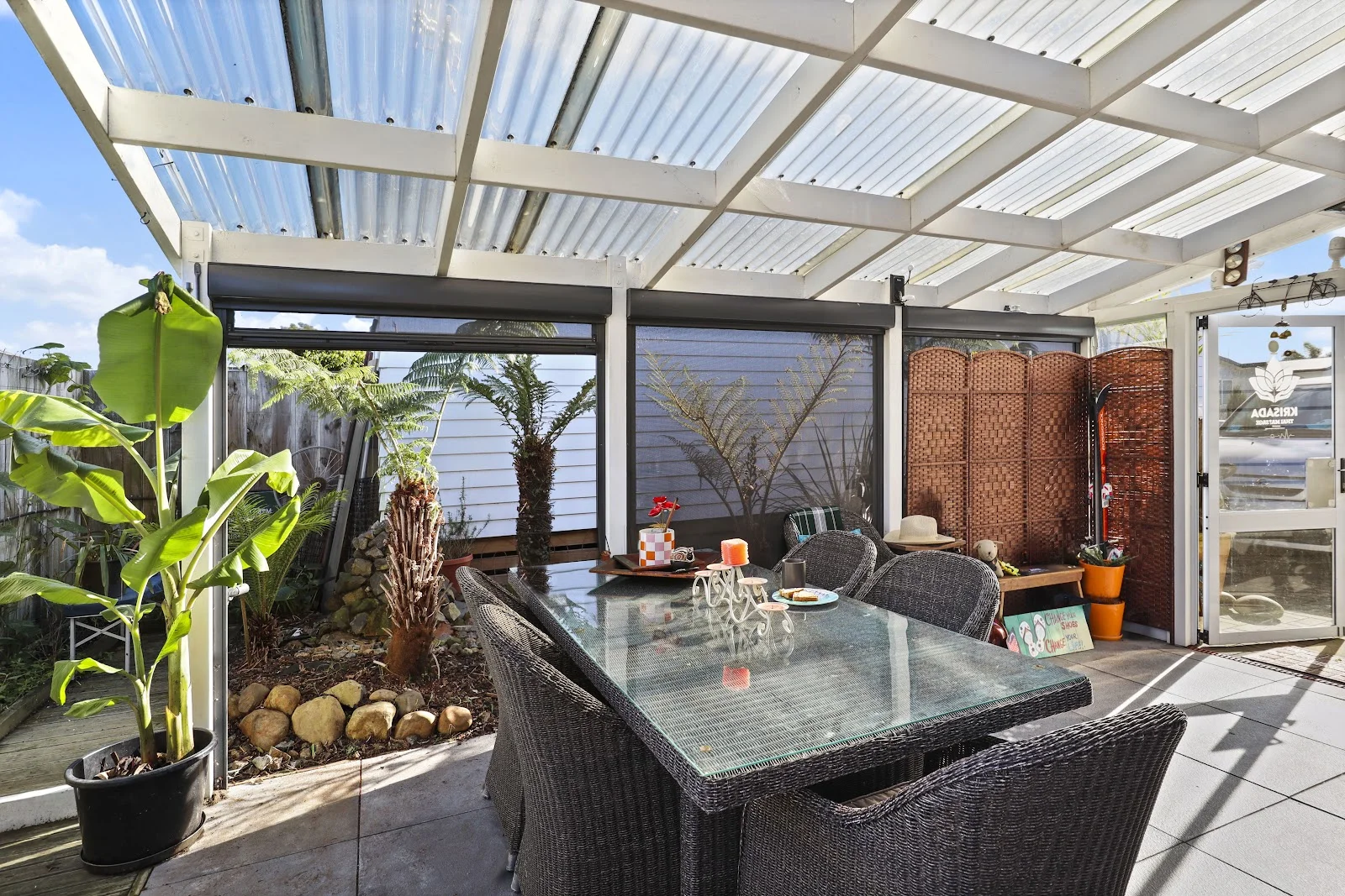 Papamoa 2 Bedroom Relax, Dine & Entertain Outdoors