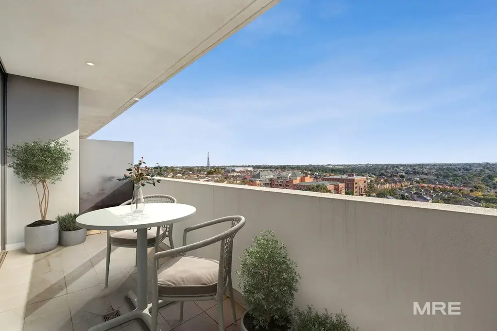 Maribyrnong 1房 宽敞朝西公寓，坐拥壮丽景色 Spacious West-Facing Apartment With Sweeping Views