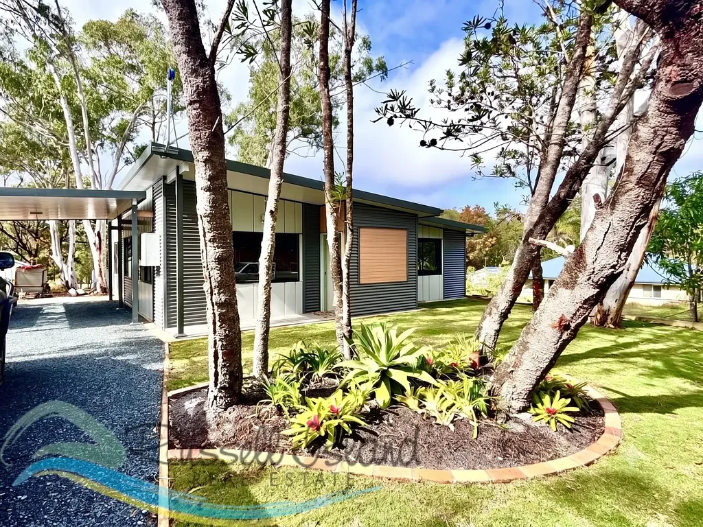 Russell Island 2Habitaciones Modern, Low-Maintenance Island Living.