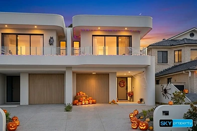 Blacktown 5ਬੈੱਡਰੂਮ CITY VIEWS. CURVED DESIGN. UNCOMPROMISING LUXURY.