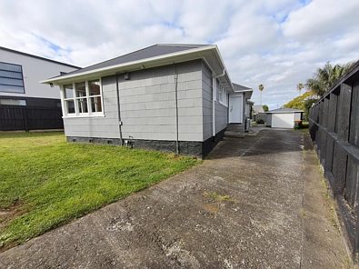 4-BEDROOM IN POINT ENGLAND