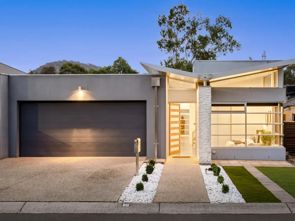 Low Maintenance Lifestyle - Garden Cove Estate