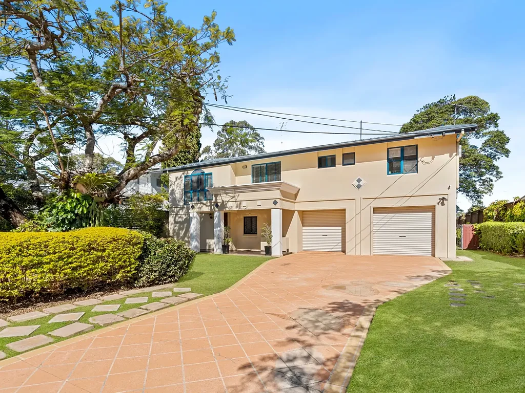 Daisy Hill 5房 优越地段的宽敞时尚之家 SPACE AND STYLE IN AN EXCELLENT LOCATION