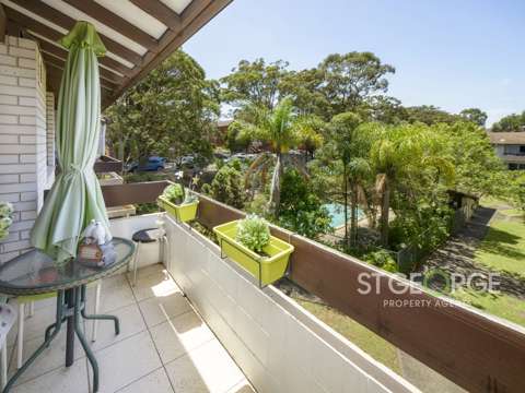 Penshurst 2 Bedroom 2 Bedroom Apartment In Sought After Complex With Pool