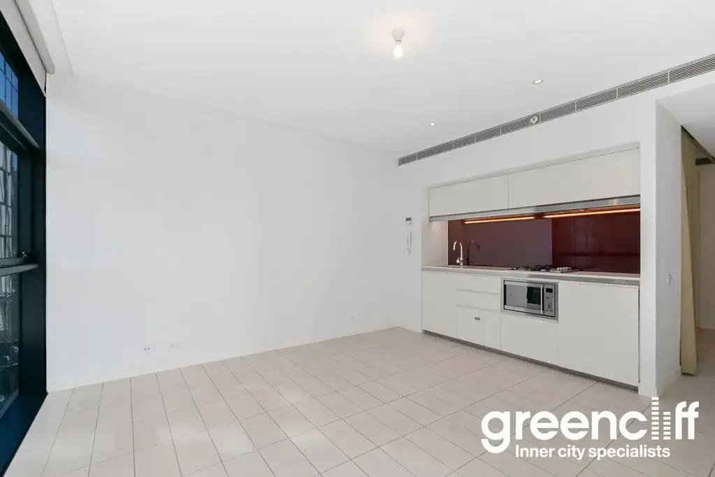 Modern Urban Living – Unfurnished Suite at Lumiere Residences
