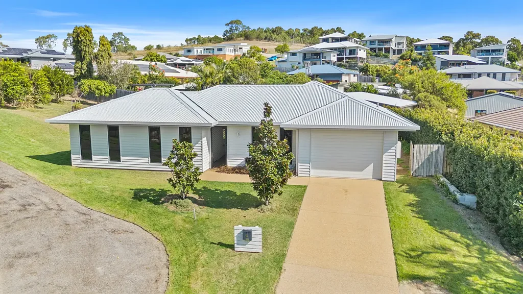 Lammermoor 4 Bedroom Modern Low-Maintenance Living