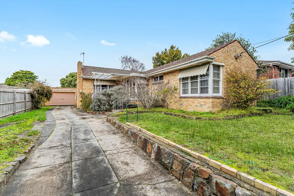 Family Home - Great Location