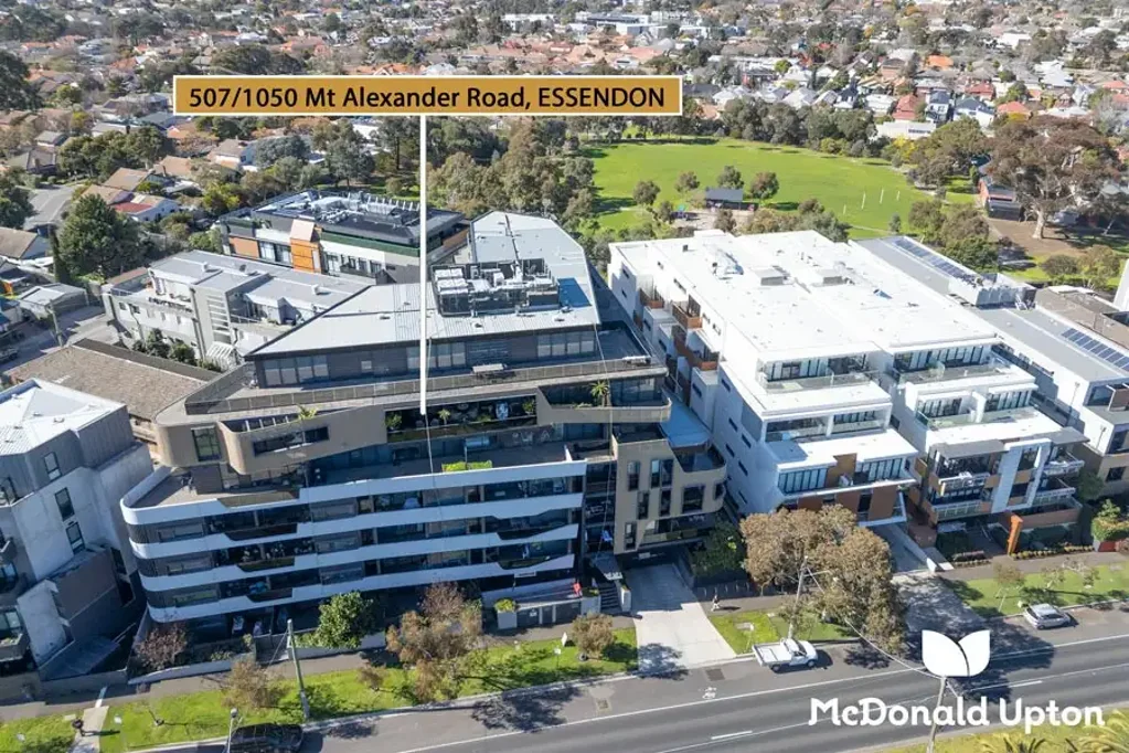 Essendon 3ਬੈੱਡਰੂਮ Expressions Of Interest Closing Thursday 18th September at 2pm