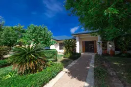 2 Lorikeet Close, Port Douglas