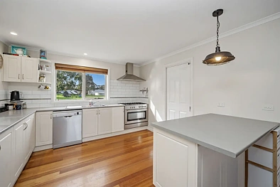 30 Woodward Street, Kirkstall, VIC 3283, 4房, 2浴, House
