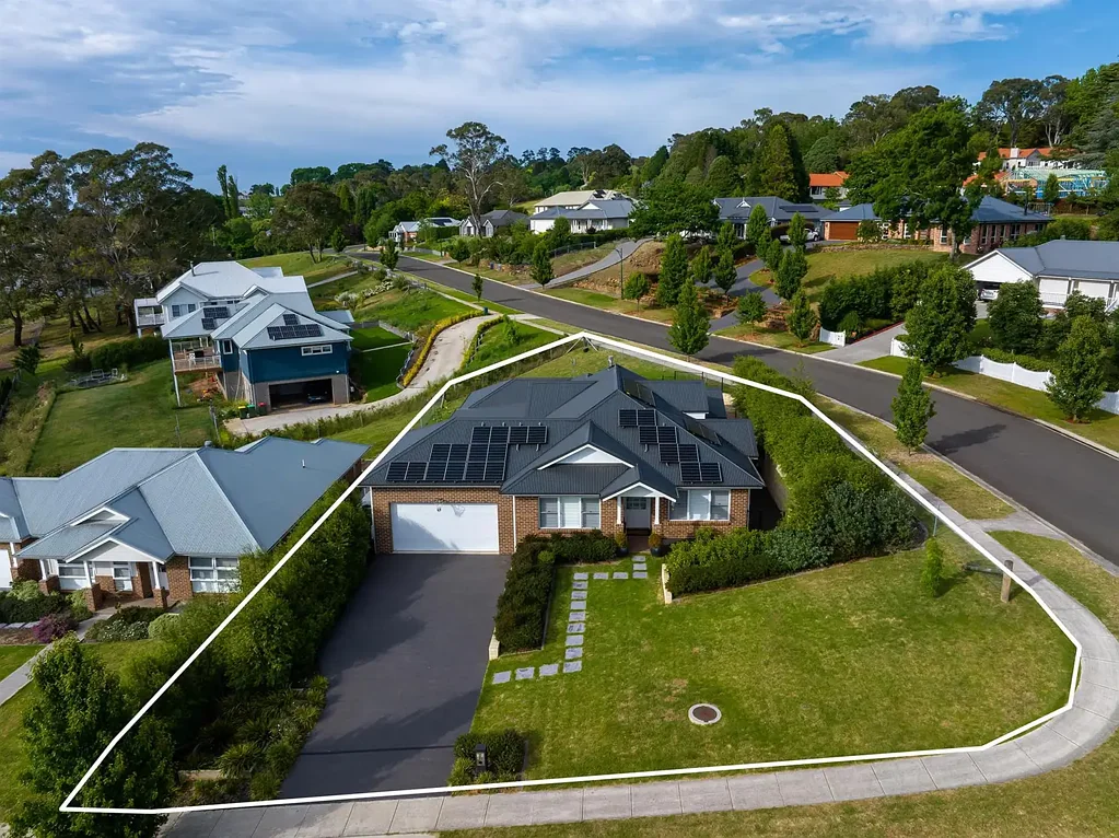 Moss Vale 4 Bedroom Modern living with minimal upkeep