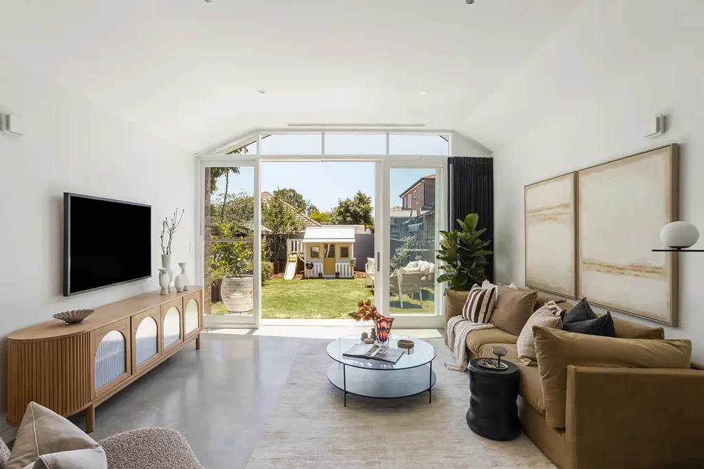 Leichhardt 3ਬੈੱਡਰੂਮ Beautifully renovated family home with further opportunity