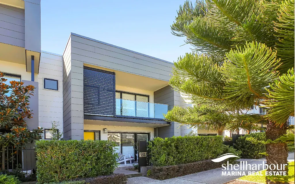 Shell Cove 4部屋 Luxurious Coastal Townhome within the Waterfront Precinct