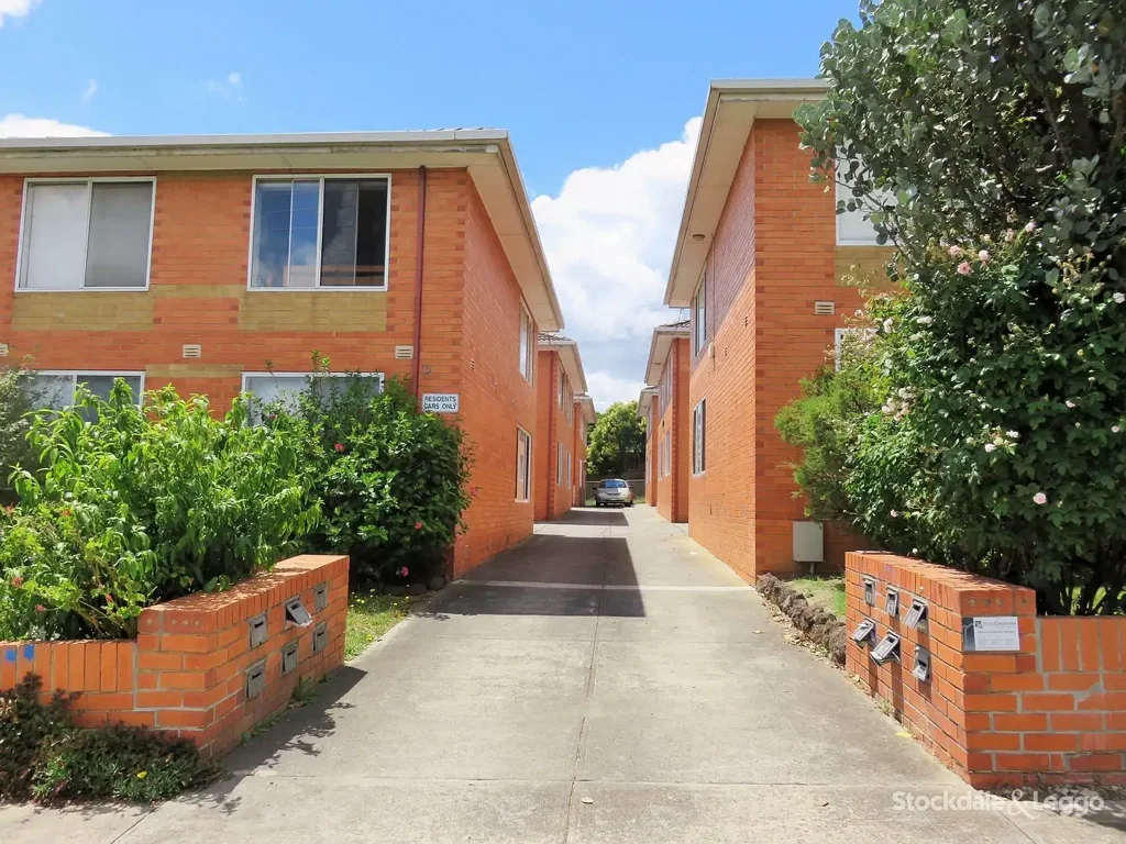 4/13 Main Street, Blackburn, VIC 3130, 2 Bedrooms, 1 Bathrooms, Apartment