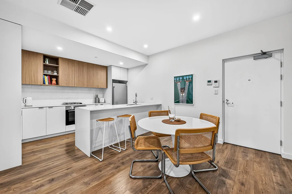 West Lakes 2Habitaciones Effortless Living in an Unbeatable West Lakes Location